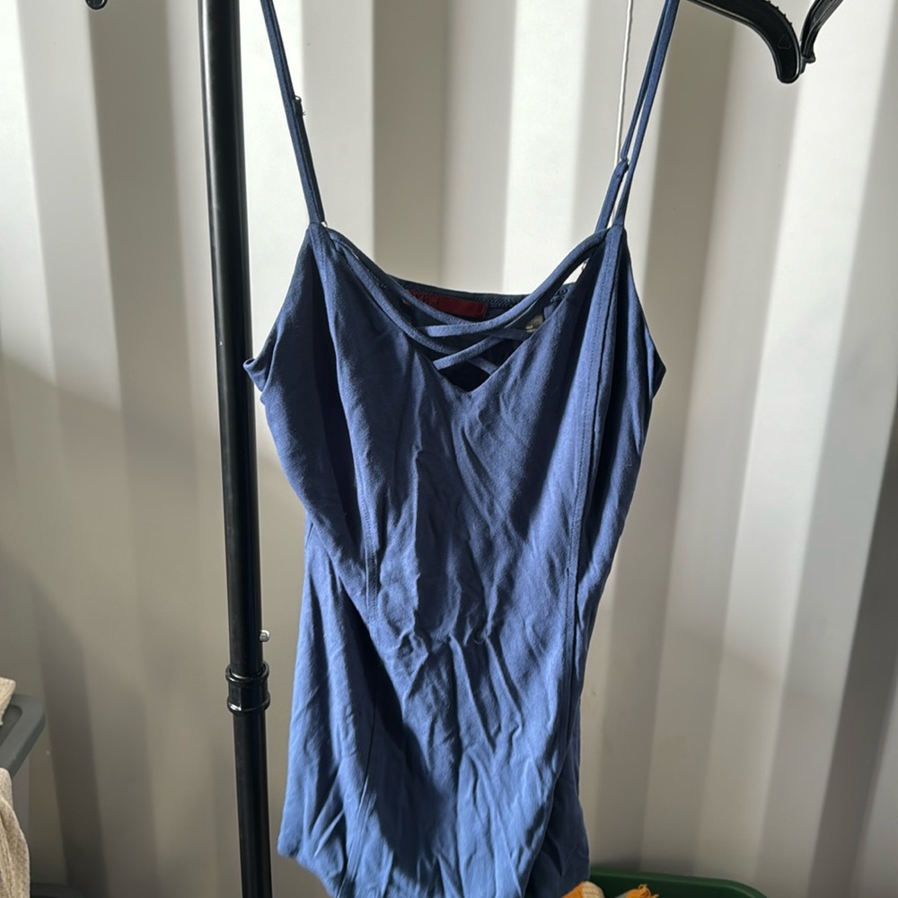 Buckle layering tank